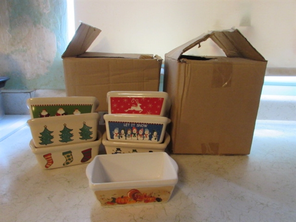 New-Lot of Small Baking Loaf Pans- Holidays