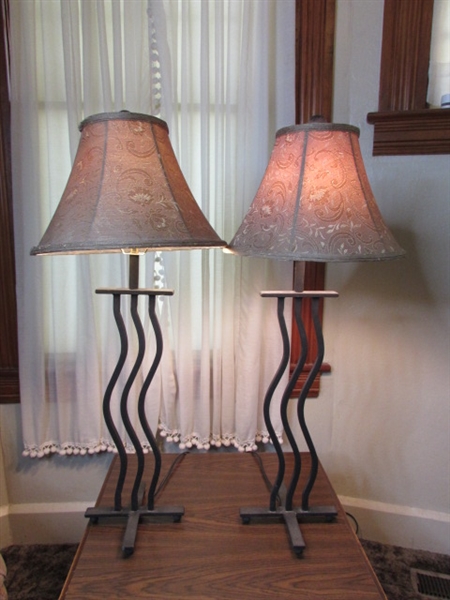 Pair of Table Lamps w/Metal Vases