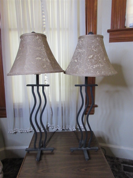 Pair of Table Lamps w/Metal Vases