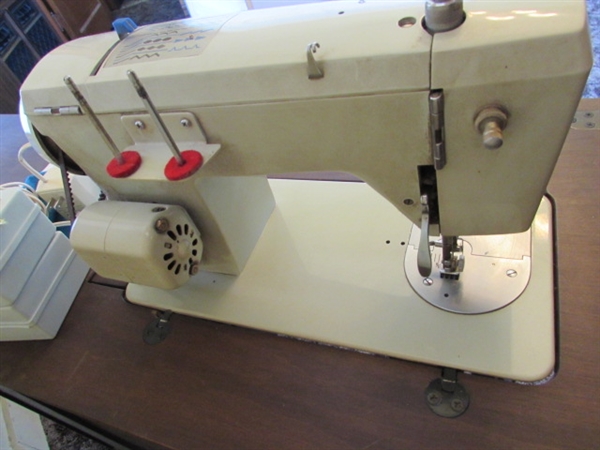 Vintage Signature Sewing Machine In Cabinet