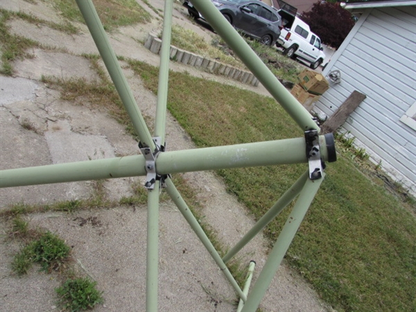 Large Umbrella Clothesline