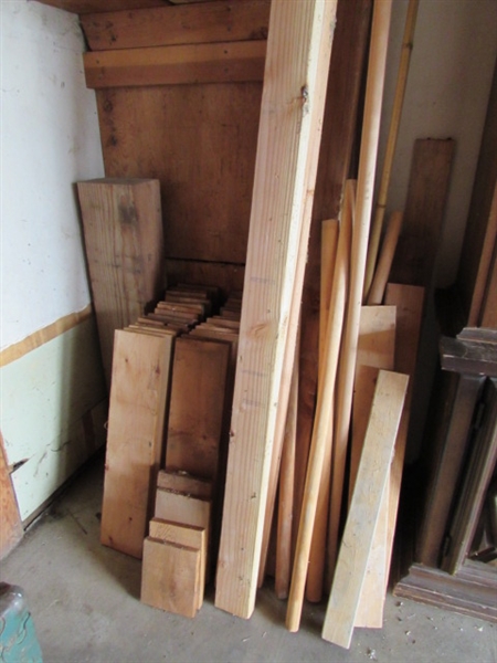 Various Pieces of Wood & Plywood.