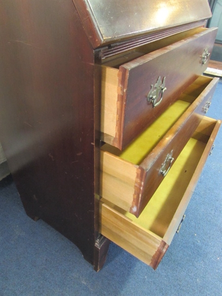 Vintage Wood Secretary Desk. Comes with a key