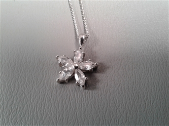 925 Sterling Silver Floral Necklace