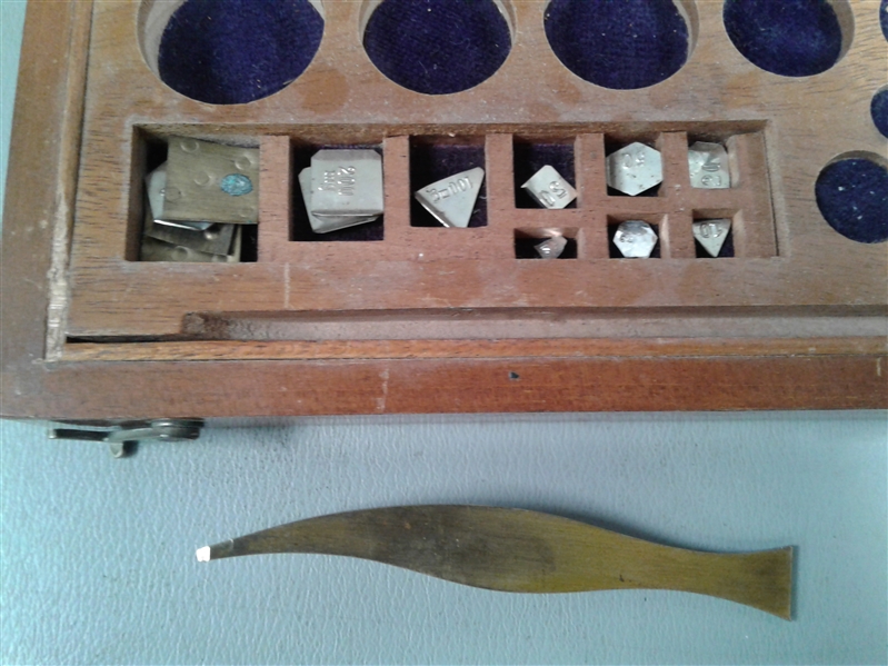 Vintage Weights in Wooden Box W/Latches