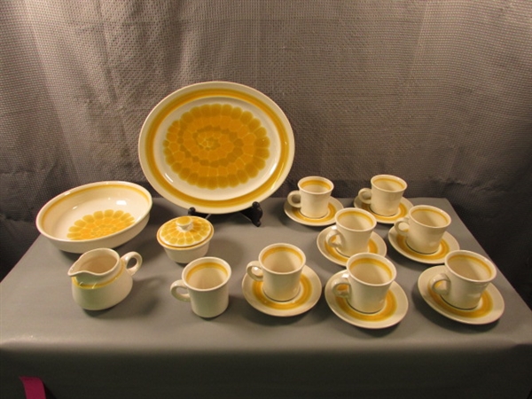 Vintage Franciscan Earthenware Sundance 20 Pc Set