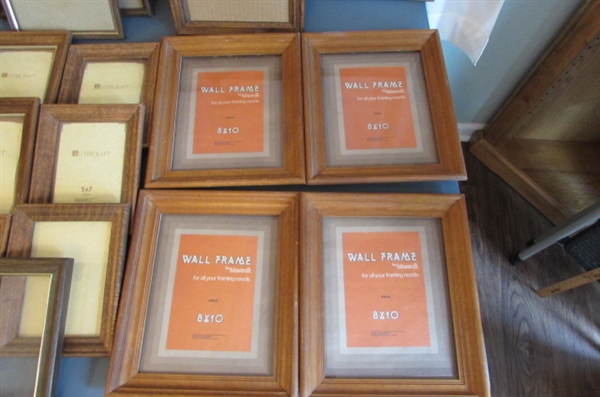 Wood Picture Frames in Various Sizes