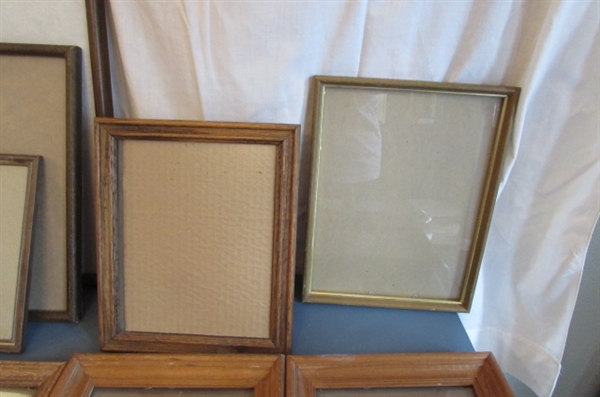 Wood Picture Frames in Various Sizes