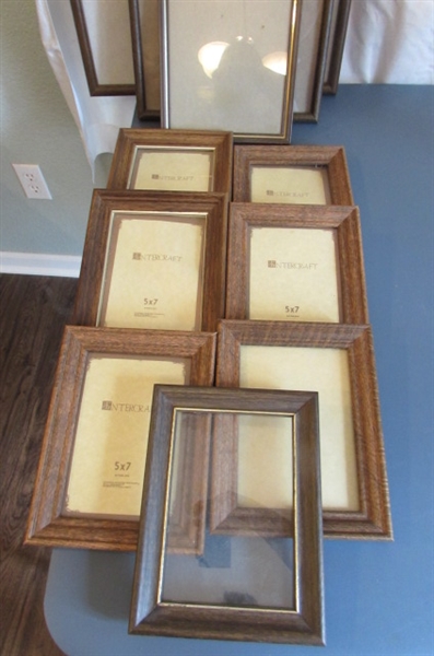 Wood Picture Frames in Various Sizes