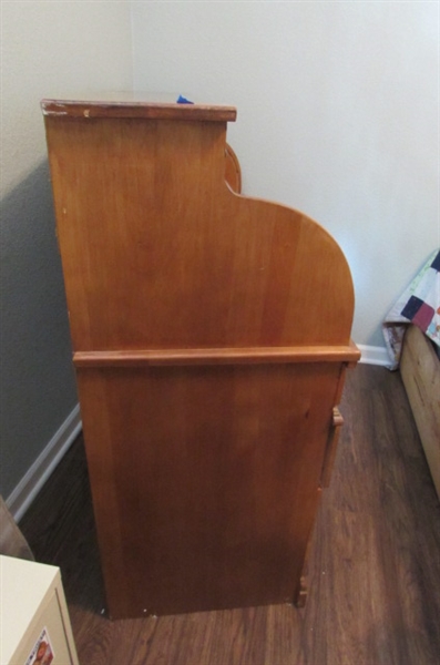 Vintage Wood Roll Top Desk W/Rolling Office Chair