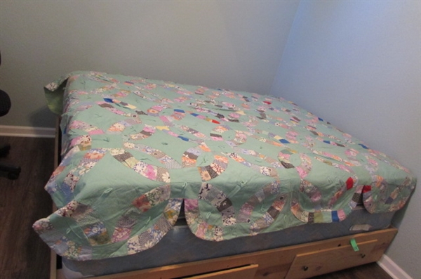 Pair of Handmade Quilts w/Scalloped Edges