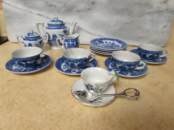 VINTAGE/ANTIQUE MINIATURE TEA SET W/EXTRAS