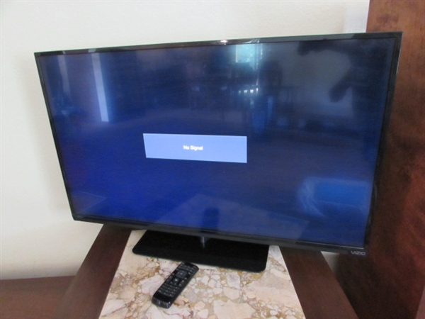 39 VIZIO FLAT SCREEN TV