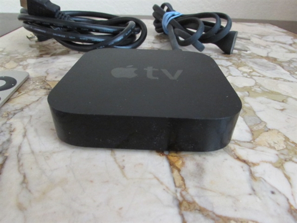 APPLE TV BOX W/REMOTE