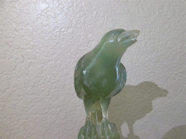 CARVED JADE BIRD STATUE