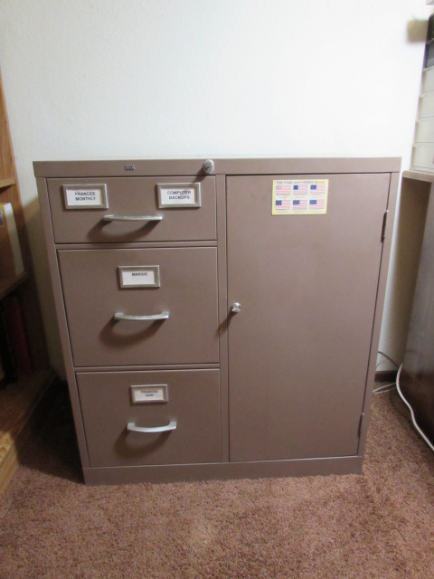 Lot Detail - VINTAGE SEARS METAL FILE/STORAGE CABINET