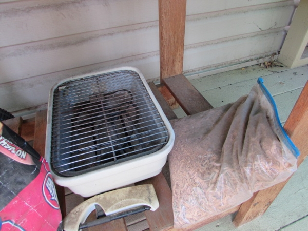 AUSSIE CHARCOAL GRILL