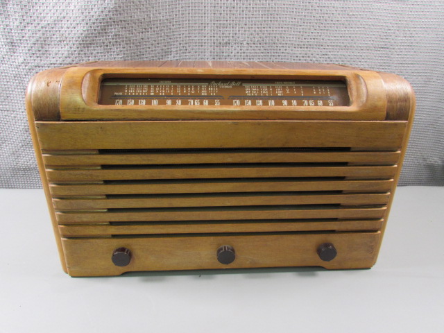 Lot Detail - Vintage Packard-Bell Stationized Radio