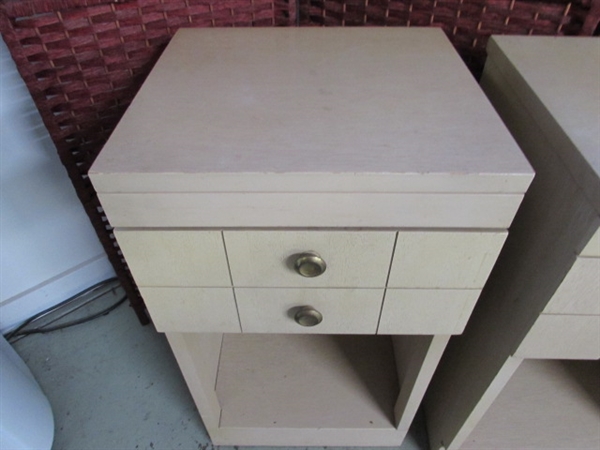 Pair of Vintage Nightstands with one Drawer