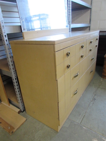 Vintage 6 Drawer Dresser w/Mirror