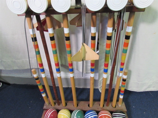 Croquet Set w/Stand.