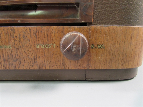 Vintage Philco Tube Radio