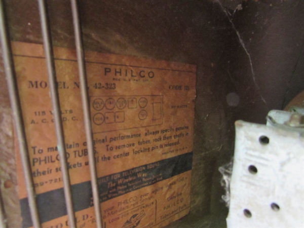 Vintage Philco Tube Radio