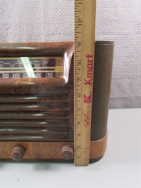 Vintage Philco Tube Radio