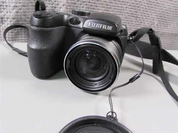 FujiFilm FinePix S1500 Digital Camera