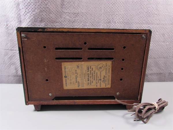 Vintage General Electric Model 410 Radio- Parts of Repair.