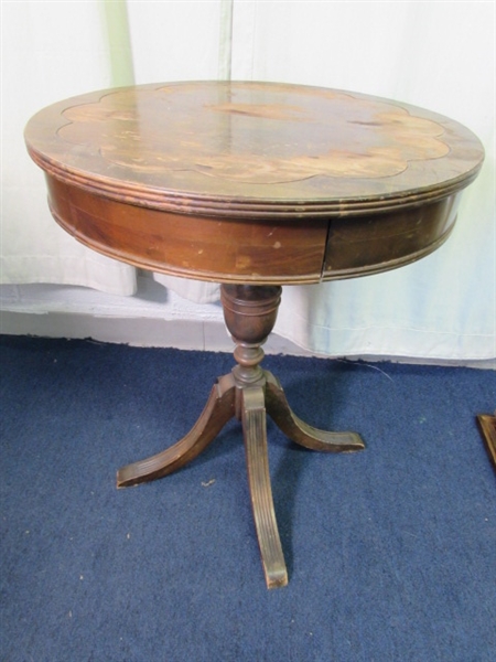 Vintage Round Side Table w/2 Drawers
