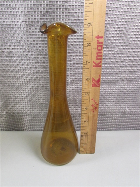 Set of Brown/Amber Glass Vases