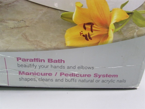 Revlon MoistureStay Paraffin Bath Spa Kit