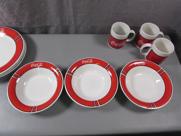 Coca-Cola 9 Piece Dinnerware Set