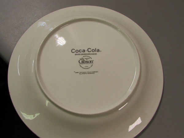 Coca-Cola 9 Piece Dinnerware Set