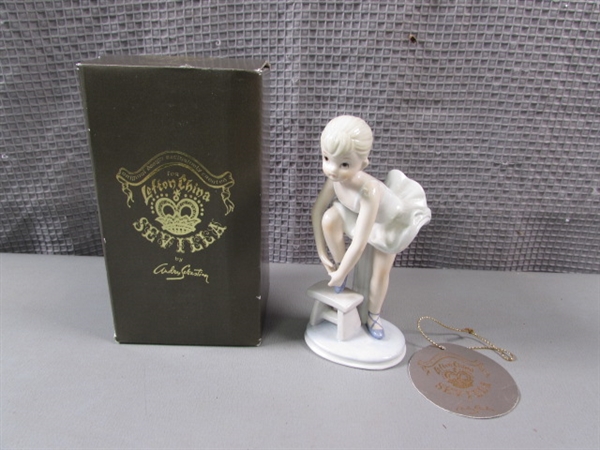 VTG Lefton Porcelain Ballerina in Box