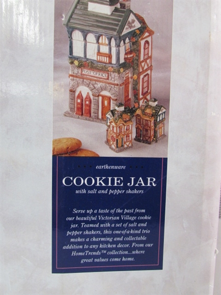 New- Home Trends EarthenWare Cookie Jar Set