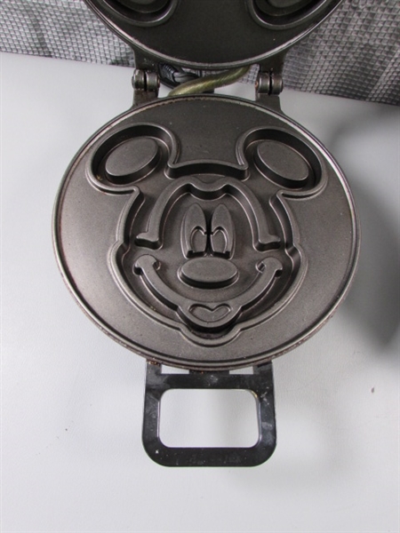 Mickey Mouse Waffle Maker and Lean Mean Grilling Machine