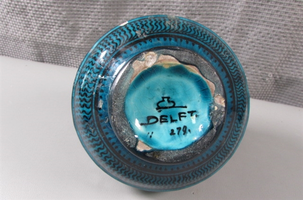 Delft Signed #279