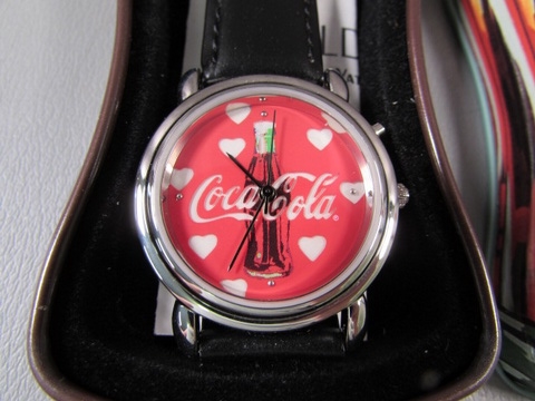 NIB-Vintage 1997 Heart Coca-Cola Watch in Tin