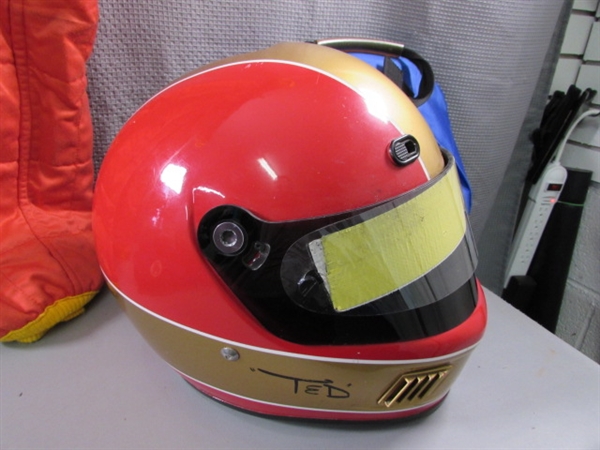 Formula 1 Racing Suit, Helmet and Gloves