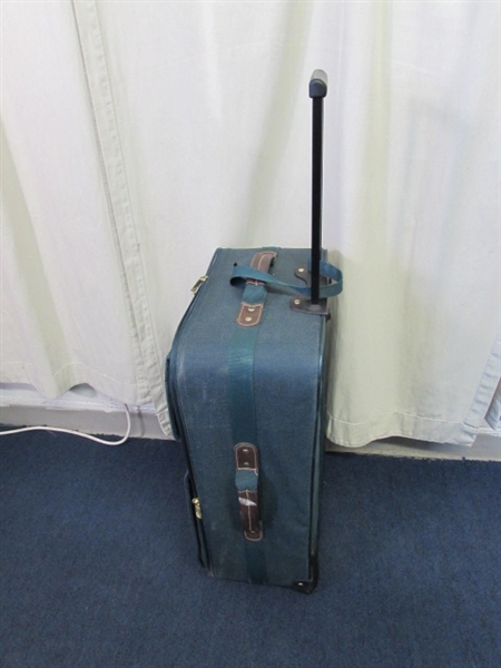 Jaguar Suitcase and Bag Set