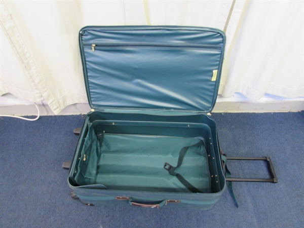 Jaguar Suitcase and Bag Set