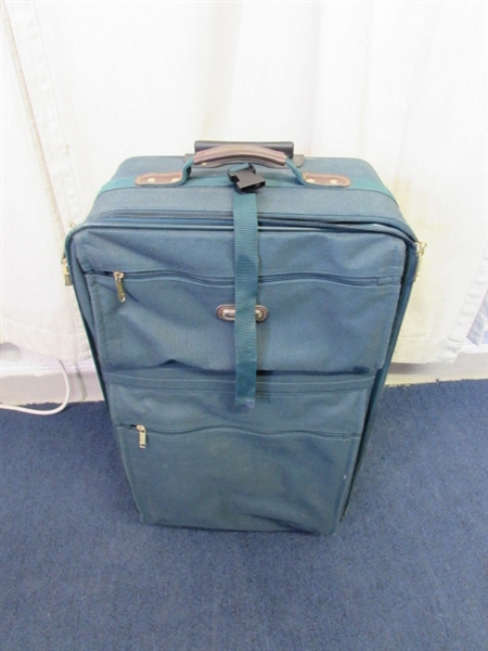 Jaguar Suitcase and Bag Set