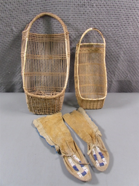 2 MINIATURE NATIVE AMERICAN CRADLES, AND SUEDE BEADED BABY SHOES
