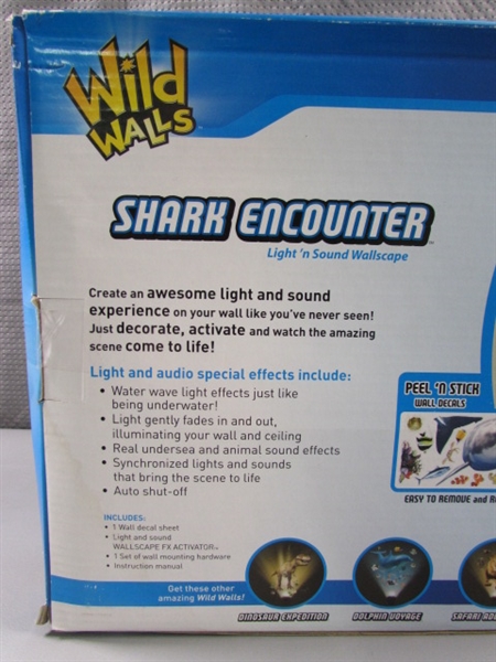 NEW - WILD WALLS - SHARK ENCOUNTER
