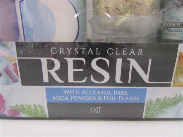 NEW - CRYSTAL CLEAR RESIN KIT