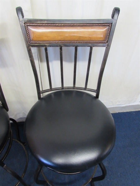 PAIR OF METAL W/UPHOLSTERED SEAT BAR STOOLS