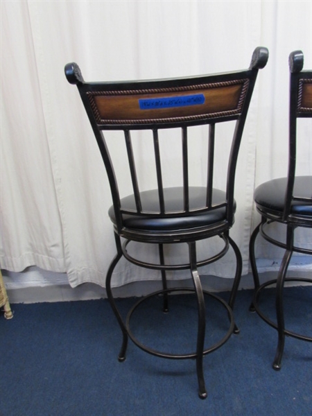 PAIR OF METAL W/UPHOLSTERED SEAT BAR STOOLS