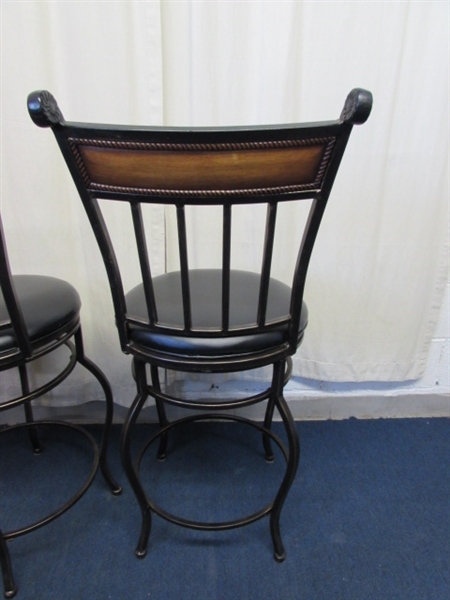 PAIR OF METAL W/UPHOLSTERED SEAT BAR STOOLS